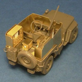 GM35007 Armoured Jeep with SCR-193 U.S. WWII radio set + workable leaf springs