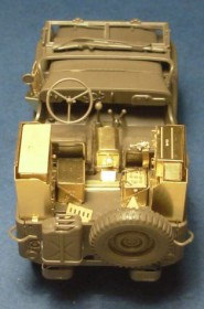 GM35006 SCR-193 U.S. WWII radio set for Jeep + stowage rack + workable leaf springs